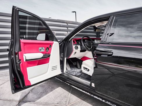 Used 2023 Rolls-Royce Phantom Sedan RWD image 42