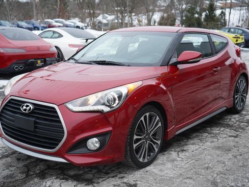 Used 2016 Hyundai Veloster Turbo image 12