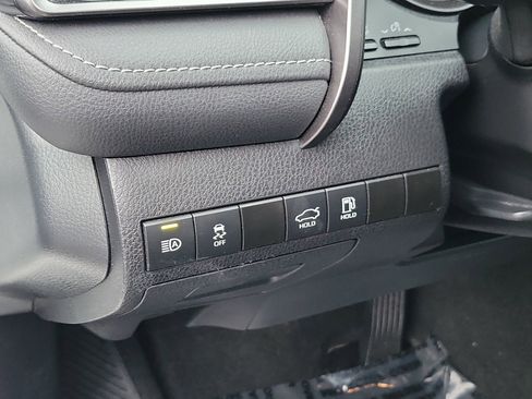 Certified 2022 Toyota Camry SE w/ Convenience Package image 17