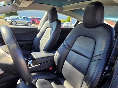 Used 2018 Tesla Model 3 Long Range image 22