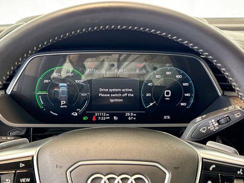 Used 2019 Audi e-tron Prestige w/ Prestige Package image 12