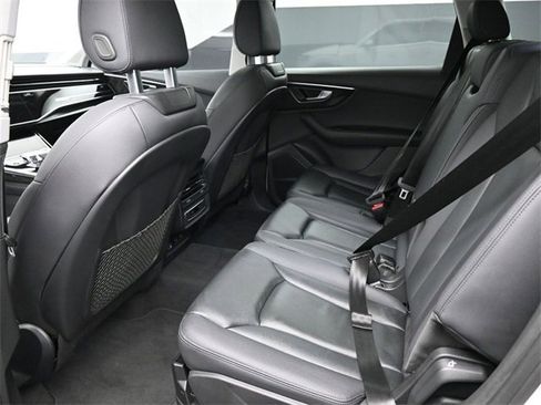 Used 2023 Audi Q7 3.0T Premium Plus image 16