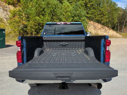 Used 2025 Chevrolet Silverado 2500 LT image 13