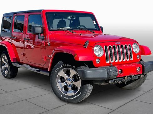 Certified 2018 Jeep Wrangler Unlimited Sahara w/ Connectivity Group image 4