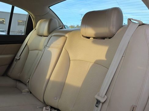 Used 2008 Kia Amanti w/ Leather Pkg image 17