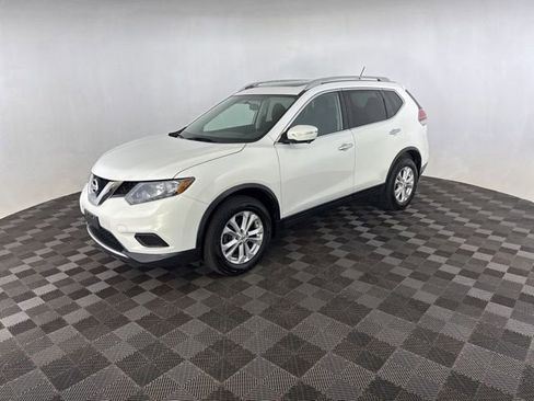 Used 2014 Nissan Rogue SV w/ SV Premium Package AWD/4WD image 3