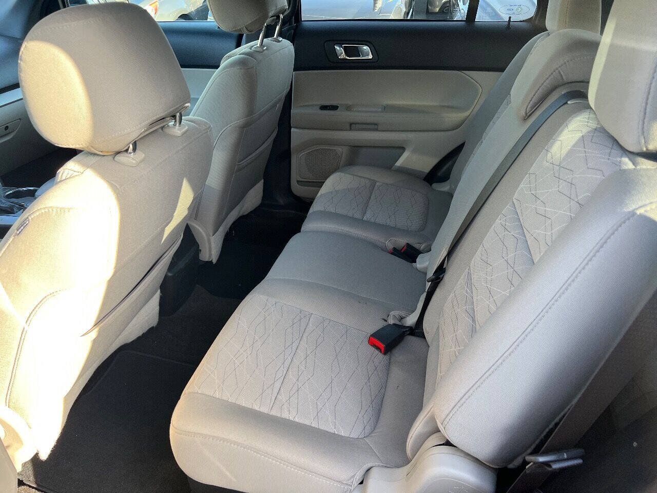 Used 2015 Ford Explorer 4WD image 18
