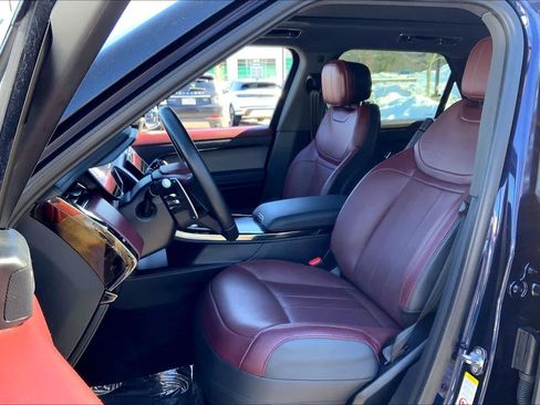 Used 2023 Land Rover Range Rover Sport SE Dynamic image 9