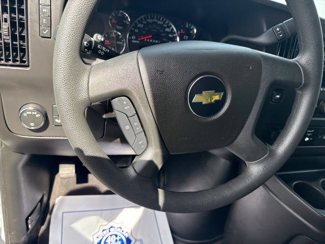 Used 2025 Chevrolet Express 3500 LT w/ LT Preferred Equipment Group RWD image 16