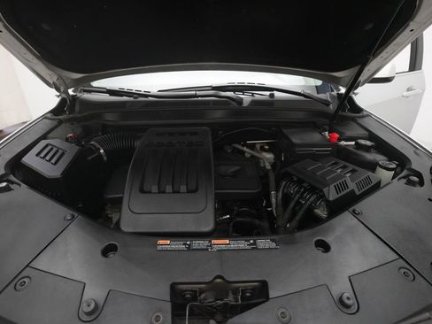 Used 2016 Chevrolet Equinox LT w/ Convenience Package FWD image 3