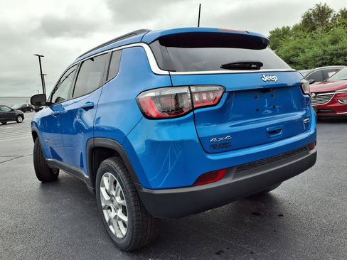 Used 2023 Jeep Compass Latitude w/ Sun and Sound Group AWD/4WD image 27