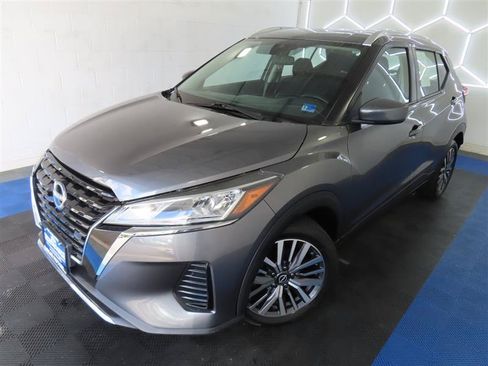 Used 2024 Nissan Kicks SV FWD image 5