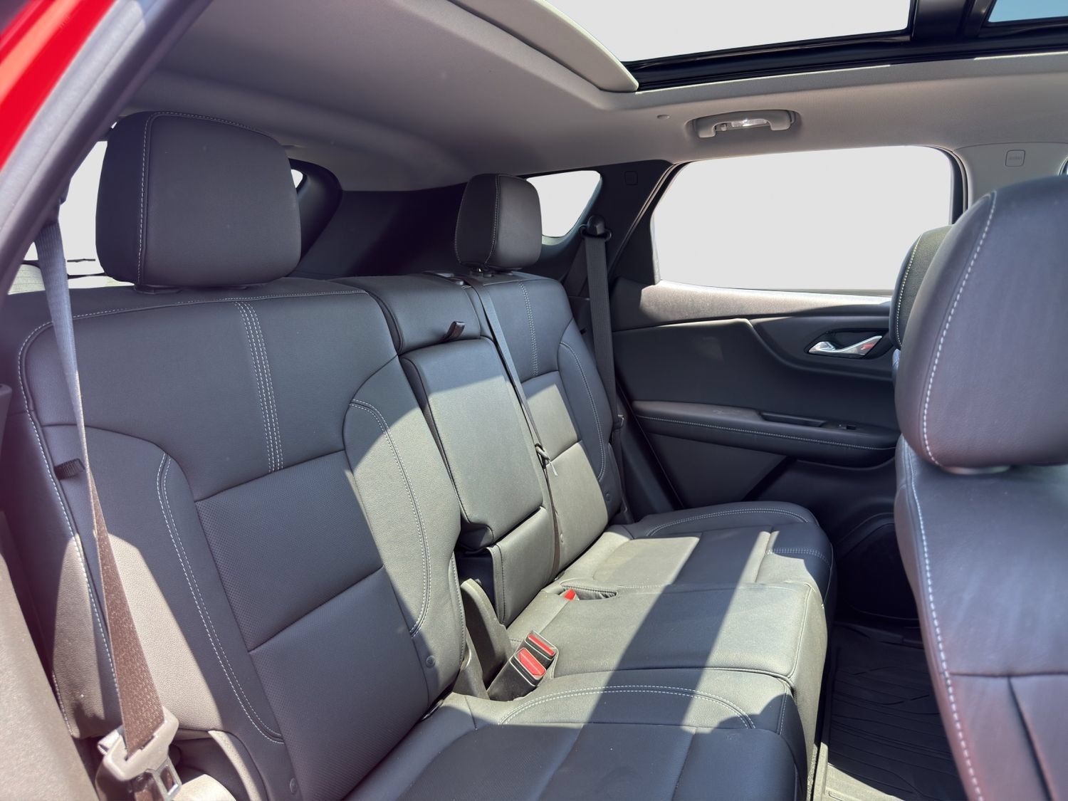 Used 2025 Chevrolet Blazer LT w/ Sound & Technology Package FWD image 18