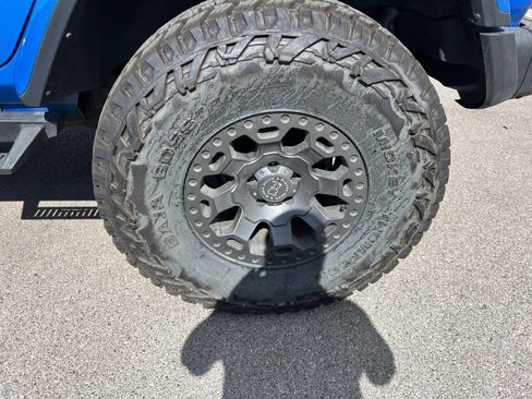 Used 2021 Jeep Wrangler Unlimited Rubicon AWD/4WD image 16