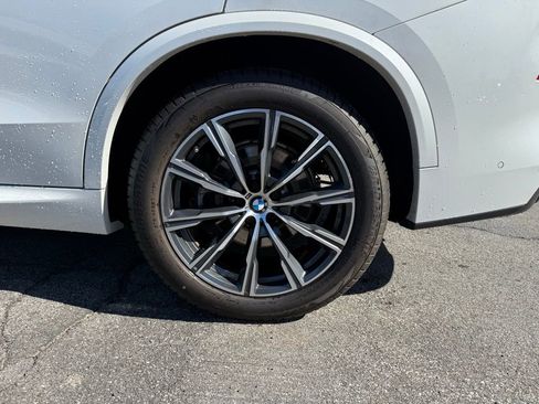 Used 2021 BMW X5 xDrive40i w/ M Sport Package AWD/4WD image 28