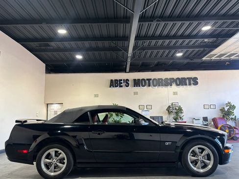 Used 2005 Ford Mustang GT Premium RWD image 5