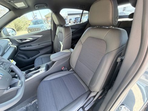 New 2026 Buick Envista Preferred FWD image 15