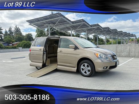 Used 2010 Honda Odyssey Touring image 1