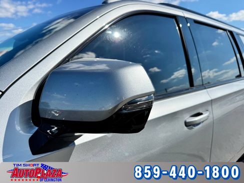 Used 2023 Chevrolet Suburban Z71 w/ Z71 Off-Road Package AWD/4WD image 16