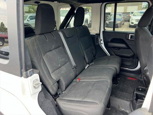 Certified 2019 Jeep Wrangler Unlimited Sahara AWD/4WD image 20