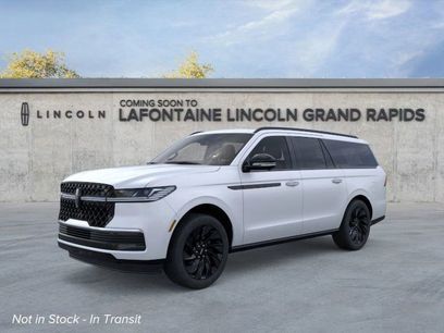 New 2026 Lincoln Navigator L Reserve w/ Jet Appearance Package