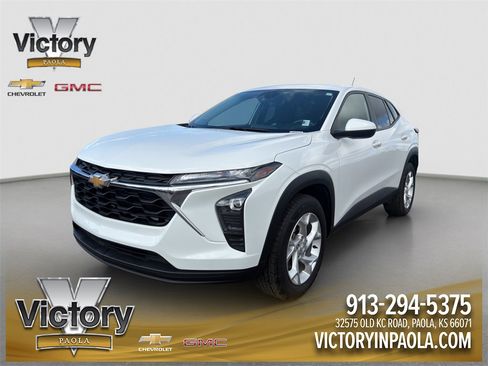 Used 2024 Chevrolet Trax LS w/ LS Convenience Package image 1