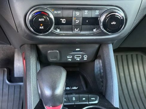 Used 2022 Chevrolet TrailBlazer RS w/ Technology Package AWD/4WD image 23