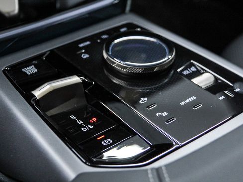 Used 2025 BMW X3 xDrive30i w/ Convenience Package image 20