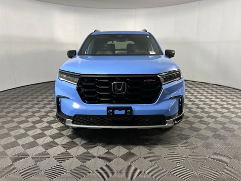 Used 2024 Honda Pilot TrailSport image 10