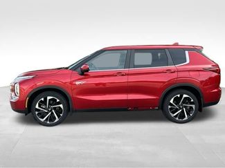 Used 2023 Mitsubishi Outlander 4WD Plug-In Hybrid video 2