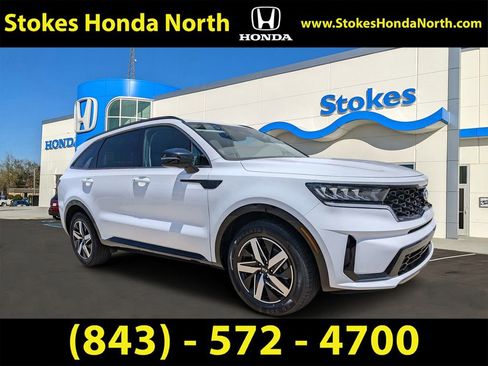 Used 2021 Kia Sorento S FWD image 1