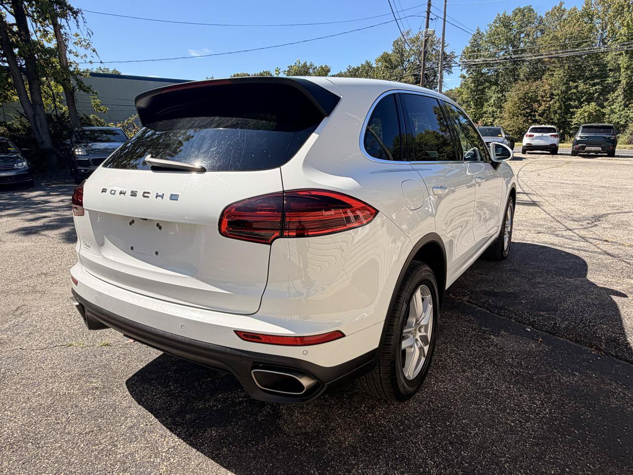 Used 2016 Porsche Cayenne w/ Premium Package AWD/4WD image 8