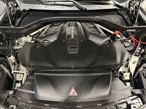 Used 2016 BMW X5 M image 42