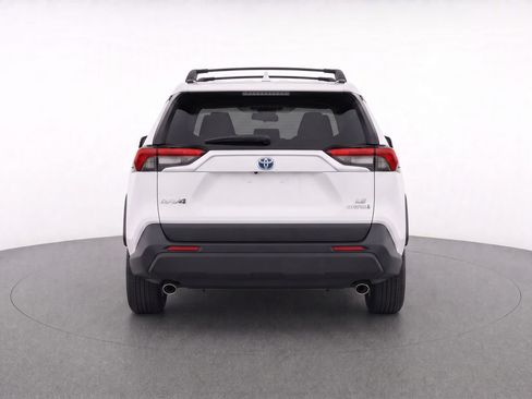 Used 2021 Toyota RAV4 LE w/ Carpet Mat Package (TMS) AWD/4WD image 7
