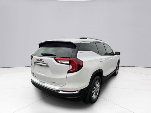 Used 2022 GMC Terrain SLT w/ Infotainment Package II image 15