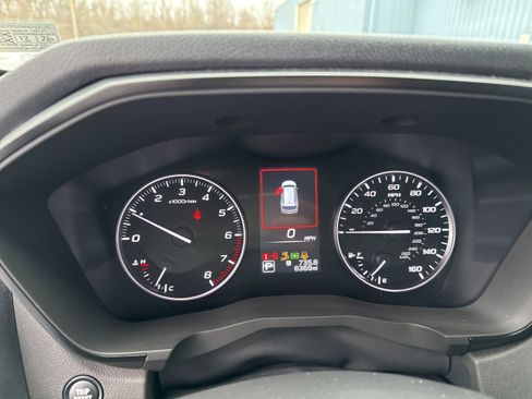 Used 2025 Subaru Ascent Bronze Edition image 12