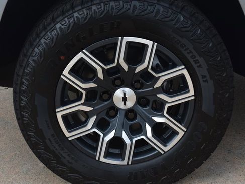 New 2026 Chevrolet Colorado Z71 w/ Technology Package AWD/4WD image 10