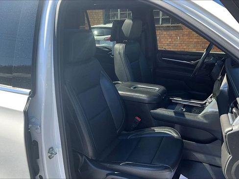 Used 2021 GMC Yukon Denali w/ Denali Premium Package AWD/4WD image 7