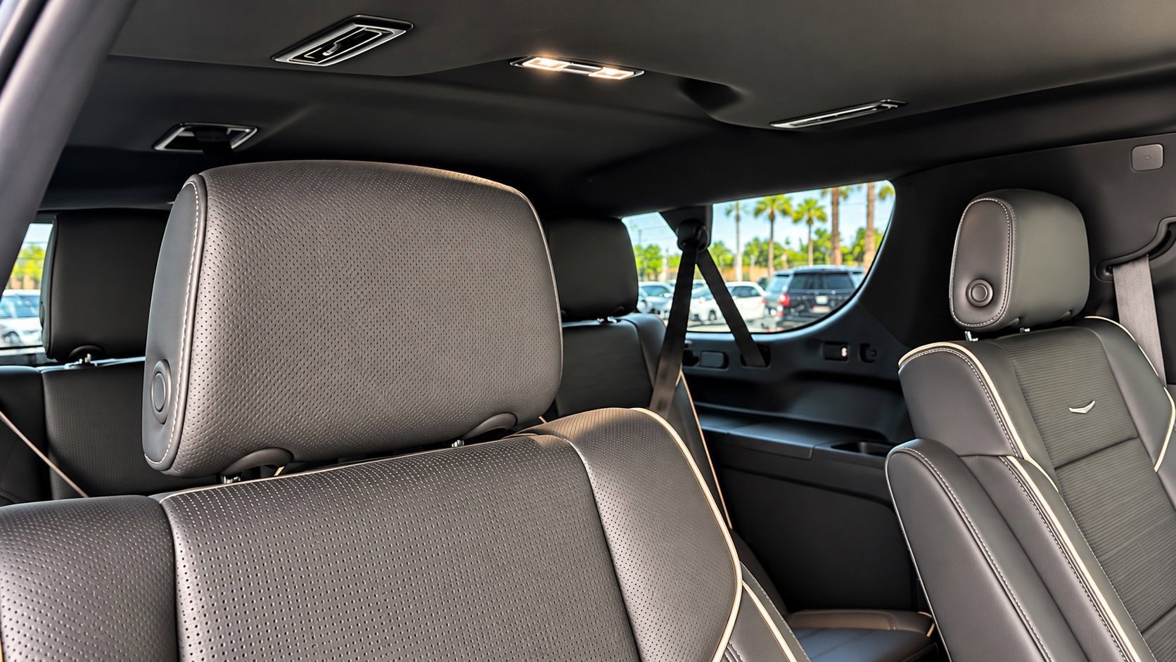 Used 2023 Cadillac Escalade ESV Sport RWD image 13