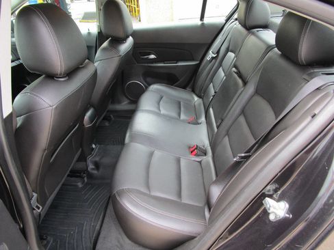 Used 2015 Chevrolet Cruze LT w/ Sun, Sound and Sport Package FWD image 11
