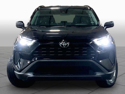 Certified 2025 Toyota RAV4 LE AWD/4WD image 3