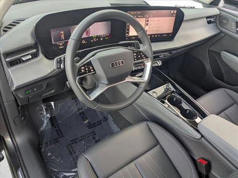 New 2026 Audi Q3 quattro 2.0T image 3