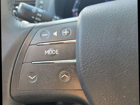 Used 2011 Lexus HS 250h image 21