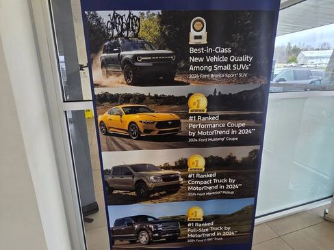 Used 2018 Ford F150 Lariat w/ Equipment Group 502A Luxury AWD/4WD image 27