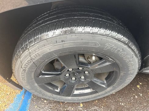 Used 2019 Chevrolet Tahoe LT RWD image 5