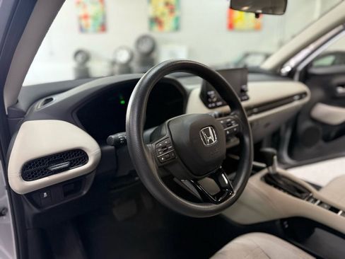 Used 2024 Honda HR-V LX image 10