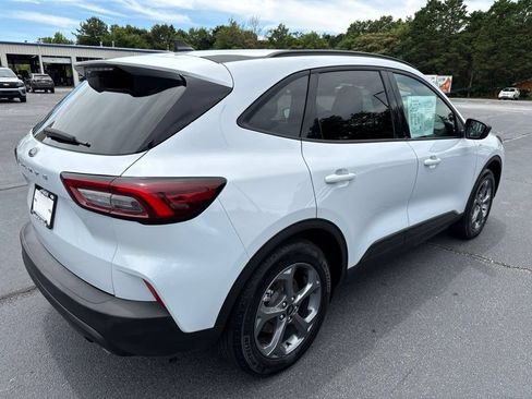 Used 2025 Ford Escape ST-Line FWD image 24