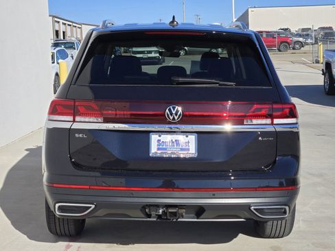 New 2025 Volkswagen Atlas SEL image 5