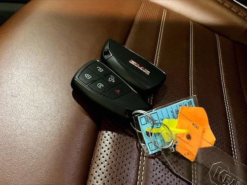 Used 2024 GMC Sierra 3500 Denali Ultimate image 34