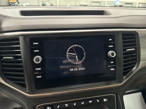 Used 2020 Volkswagen Atlas Cross Sport SE AWD/4WD image 18